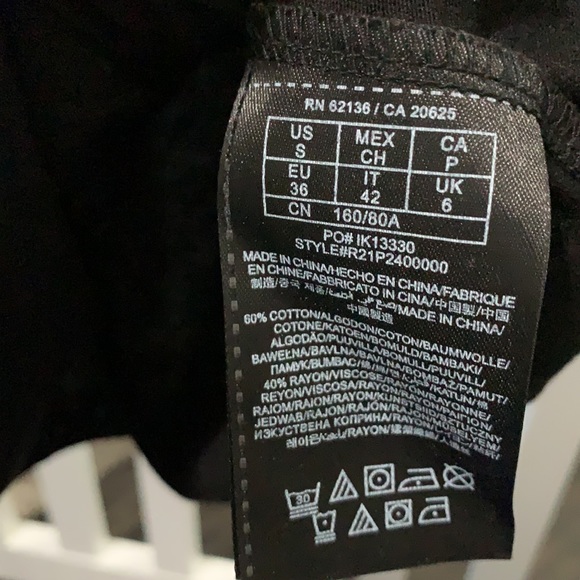 NWT, Never Worn GUESS tank top - Picture 6 of 7